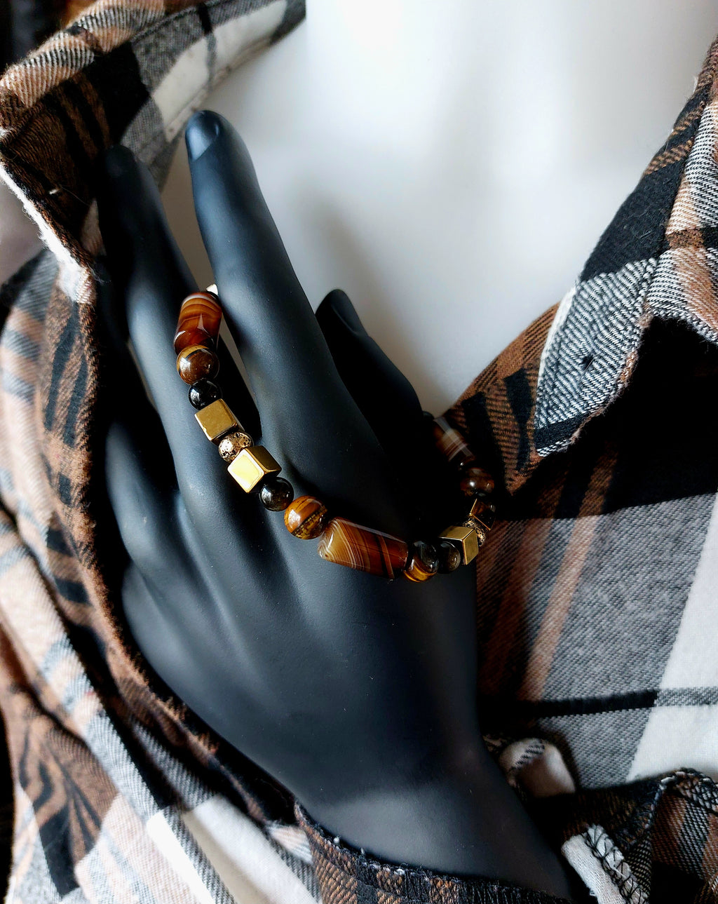 FORCE BRUTE ET ELEGANCE.       Collier 48 cm, bracelet 23 cm. livraison offerte .