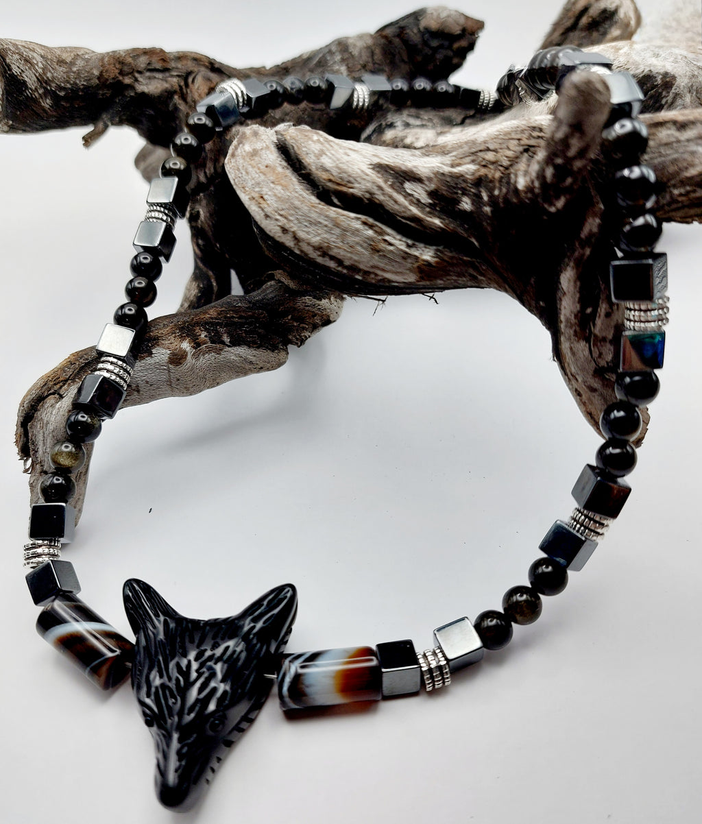 Collier homme pièce unique "loup noir sous pleine lune".                  LIVRAISON GRATUITE
