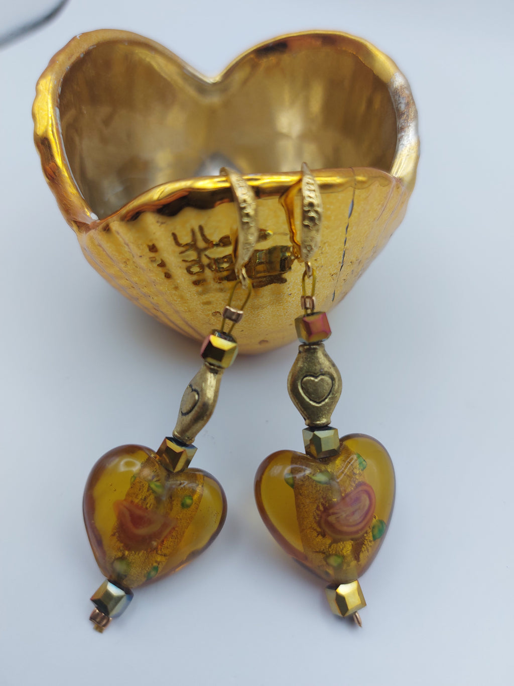 Rose éternelle dans son coeur de miel.                                          LIVRAISON GRATUITE