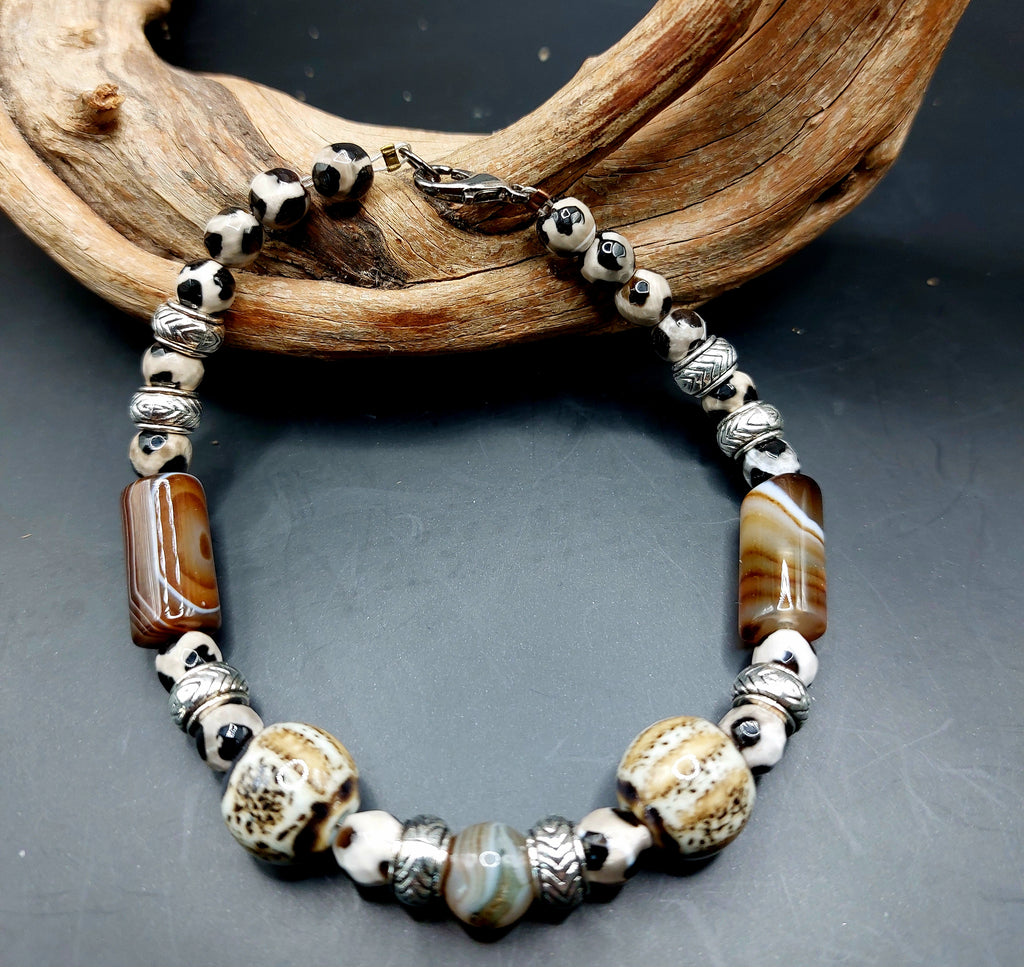 BEIGE INTEMPOREL  L 21,6 cm.                                               livraison gratuite.